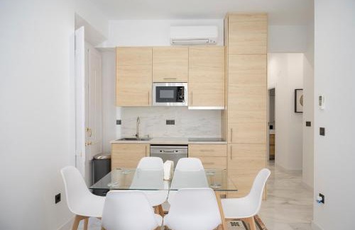 Centro - Sagrario Apartment | Top-Rated Granadi Apartamentos - Ideal for Families
