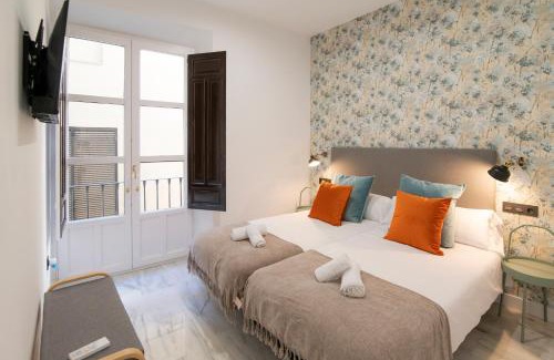 Centro - Sagrario Apartment | Top-Rated Granadi Apartamentos - Ideal for Families