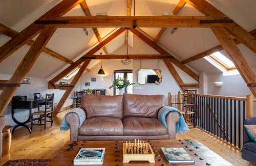 Great Wolford House | Experience Granary at Rectory Farm: 4-Star Comfort Awaits
