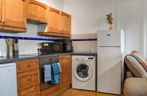 Mabe Burnthouse Cottage | Comfortable 2-Bedroom Retreat in Penryn Near Falmouth