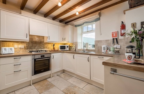 Beverley Cottage | Family-Friendly Stay at The Granary - Accommodates 6 Guests