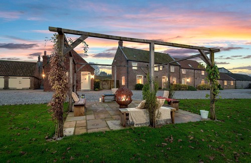 Beverley Cottage | Family-Friendly Stay at The Granary - Accommodates 6 Guests