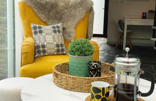 Llanybri House | Family-Friendly Retreat at Granary Cottage St Clears