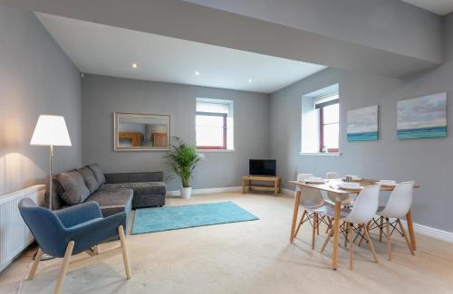 Ayr Apartment | Experience Comfort at Granary Suite No3 - Donnini Apartments