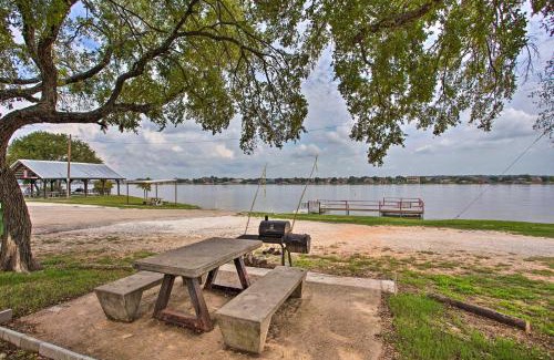 Granbury House | Vibrant Granbury Cottage Steps from Lake and Dock Access