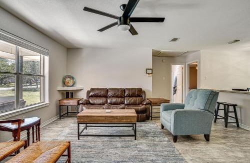 Granbury House | Vibrant Granbury Cottage Steps from Lake and Dock Access