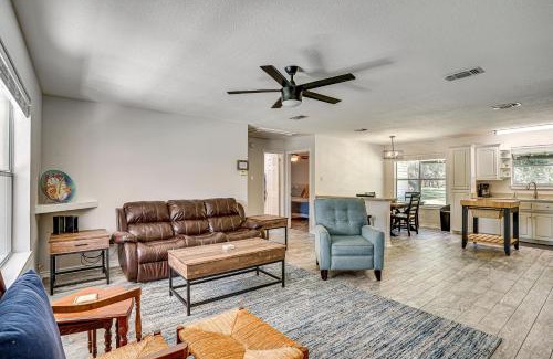 Granbury House | Vibrant Granbury Cottage Steps from Lake and Dock Access