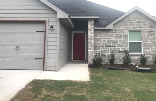 Granbury House | Granbury Get-Away with a Modern Touch