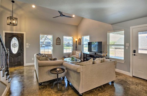 Granbury House | Relaxing Granbury Home with Hot Tub & Pool Access