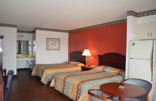 Granbury Hotel | Budget-Friendly Granbury Inn with Family and Pet Amenities