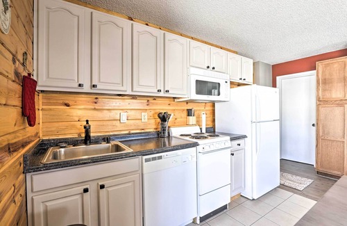 Granby Condo | Granby Studio with Mountain Views Near Hiking and Skiing