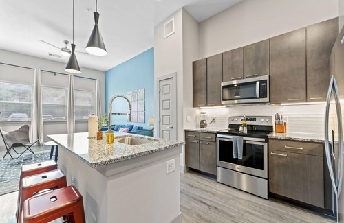 Montopolis Apartment | Inviting 1BR King Suite Near Downtown with Fast Wifi