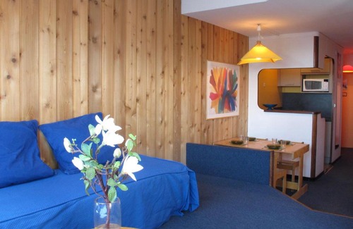 Avoriaz Apartment | Delightful 2-Room Retreat with Valley View and Amenities