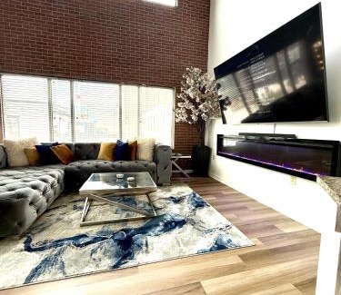 Atlantic Station Area Apartment | Stylish 3BR Loft in Atlantic Station with Family-Friendly Perks