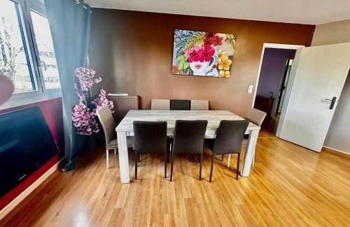 Breche - Prefecture Apartment | Elegant 4-Room Retreat with Office Space Near Paris
