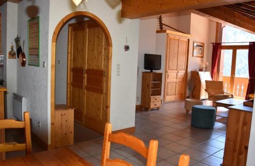 Champagny-en-Vanoise Apartment | Scenic Retreat Near Gondola with Cozy Fireplaces