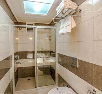 Iskenderun Hotel | Experience Comfort at Grand Akçalı Otel with Hot Tub & More