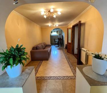 Svalyava Apartment | Stylish Grand Apartment with Spa and Breakfast Included