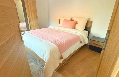 Steinbrunn-le-Bas Apartment | Welcoming Grand Appartement for Families and Travelers