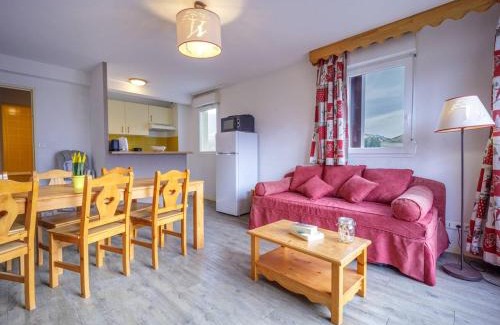 Peyragudes Apartment | Inviting Apartment for 12 in Peyragudes with Scenic Views