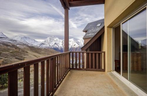 Peyragudes Apartment | Inviting Apartment for 12 in Peyragudes with Scenic Views