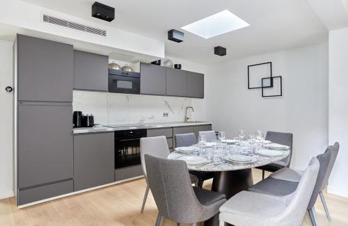 Ternes Apartment | Grand appartement 4BR - 17th arrondissement