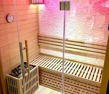 Koenigshoffen Est Apartment | Grand appartement avec sauna