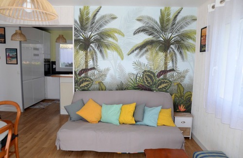 Batz-sur-Mer Apartment | Pet-Friendly Grand Appartement with Ocean View, Steps from Beach