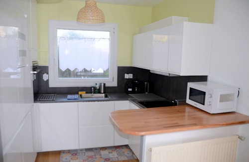 Batz-sur-Mer Apartment | Pet-Friendly Grand Appartement with Ocean View, Steps from Beach