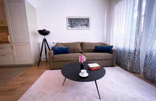 Clichy Apartment | Elegant Grand Appartement with Top-Rated Amenities