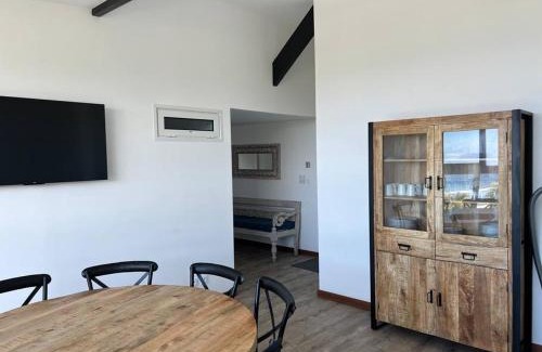 Trois-Bassins Apartment | Oceanfront Grand Appartement Mer - Family-Friendly Retreat