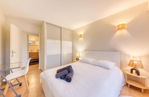 Sevres Apartment | Spacious Grand Appartement Near Paris - Rated 9.1/10