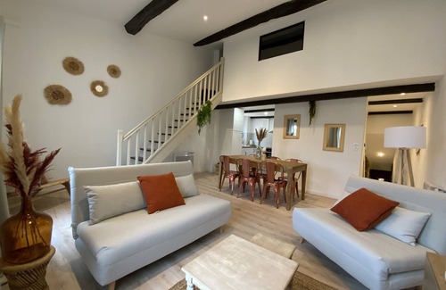 Bas-Vernet Apartment | Premier Grand Appartement with Pet and Child-Friendly Amenities