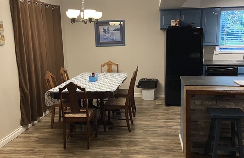 Lambton Shores Cottage | Discover Grand Bend Riverfront: 4BR Cottage by Beaches