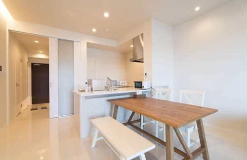 Maeda Apartment | Grand Blue 206: Exceptional Stay with Kitchen & Breakfast