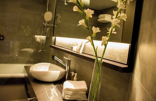 La Plata Hotel | Experience Grand Brizo La Plata: Eco-Friendly Retreat