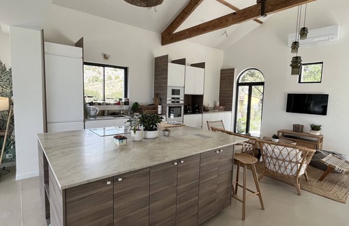 Ensues-la-Redonne House | Discover Grand Cabanon Sous les Pins in Scenic Calanque