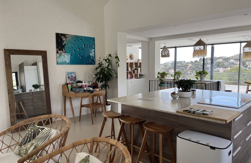 Ensues-la-Redonne House | Discover Grand Cabanon Sous les Pins in Scenic Calanque