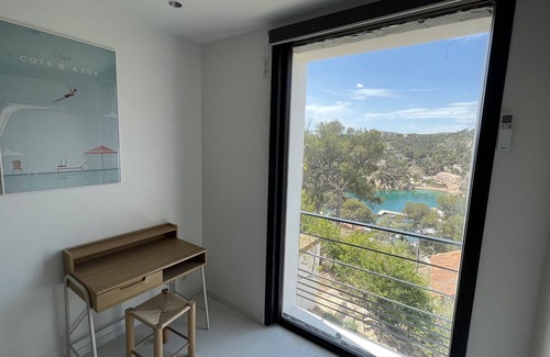 Ensues-la-Redonne House | Discover Grand Cabanon Sous les Pins in Scenic Calanque