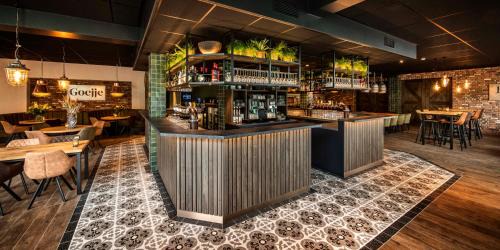 Meijel Hotel | Grand Café Goejje: Family-Friendly Hotel with Pool Access