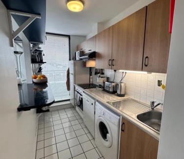 Grand Canal Dock House | Elegant Stay at Grand Canal Dock with Family-Friendly Amenities