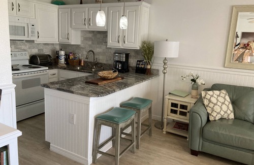 Ono Island Condo | Experience Grand Caribbean 112 West: Beachfront Condo Oasis