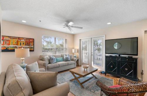 Gulf Place House | Beautiful Oceanfront Retreat at Grand Caribbean 201