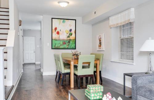 Richmond House | Grand Carytown family home 6BR FREE parking