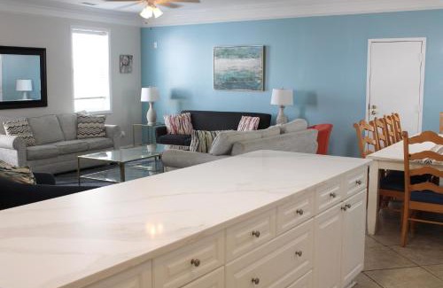 North Myrtle Beach House | Delightful Grand Cayman Villa A2 with Pool and Hot Tub