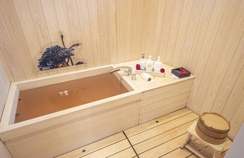Awaji Hotel | Experience Grand Chariot Hokutoshichisei 135° with Eco-Friendly Amenities