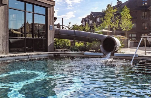 Peak 8 Apartment | Grand Colorado on Peak 8, Best True ski in/ski out in Coloradon2 BR Sleeps 8