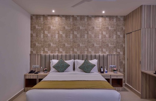 Parthasarathy Puram Hotel | Grand Continent T Nagar