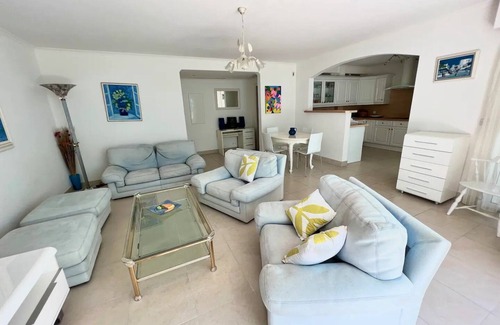 Juan-les-Pins Apartment | Guest Rated 10/10: Grand Dauphin Appartement with Pool