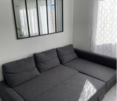 Saint-Ouen-l'Aumone Apartment | Grand F3: Family-Friendly Stay Near Paris with Terrace
